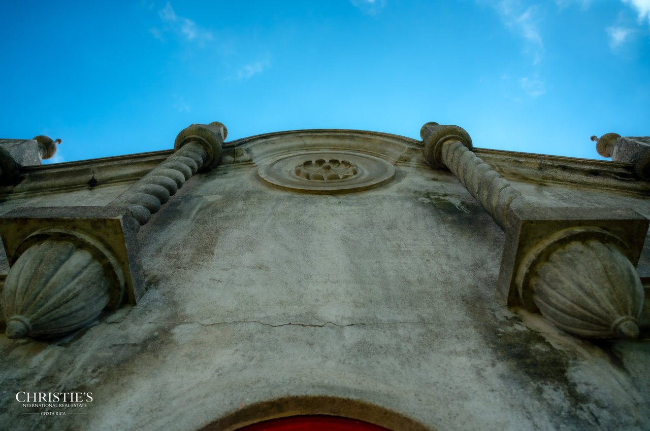 Edificio Jiménez- A Timeless Architectural Gem in Historic San José