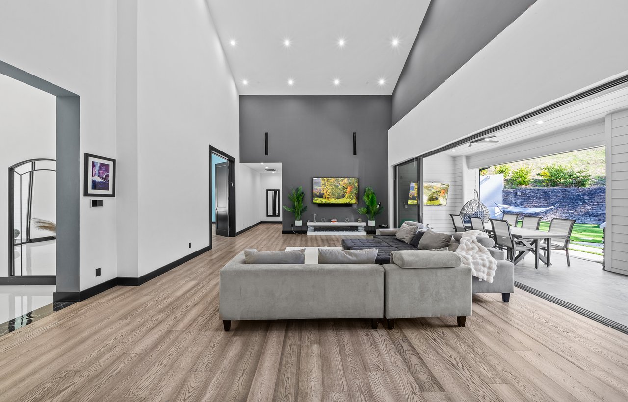 6006 Spring Valley Road