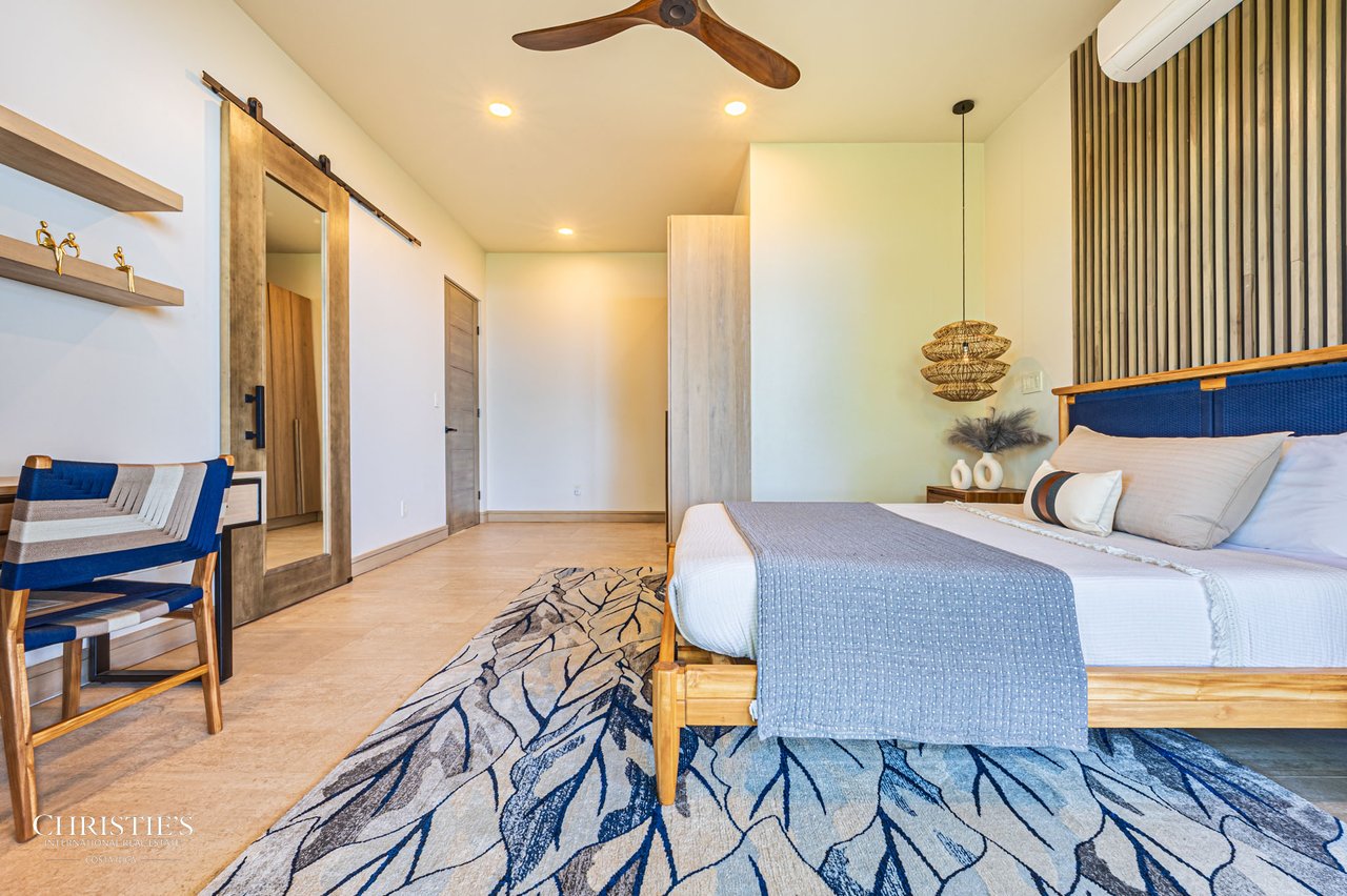 Luxury Estate in Escaleras — 5.5 Acres Majesty of Incredible Ocean Views 