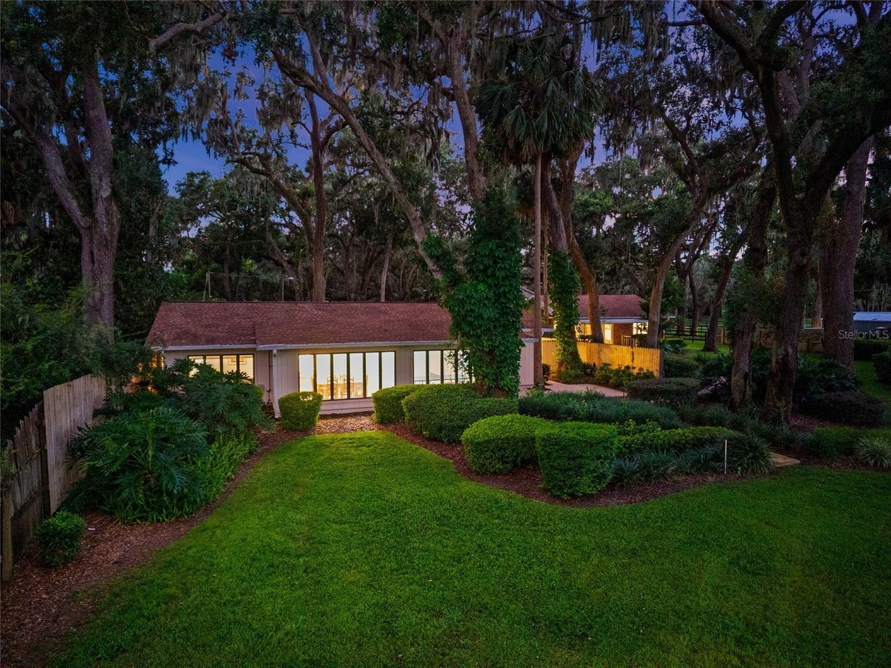 10745 SE Sunset Harbor Rd