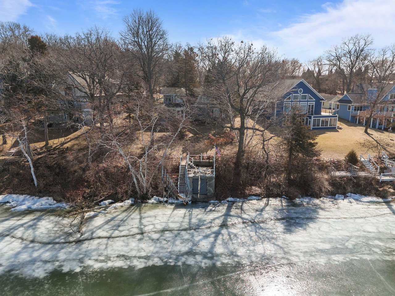 W2632 Oakwood Beach Road