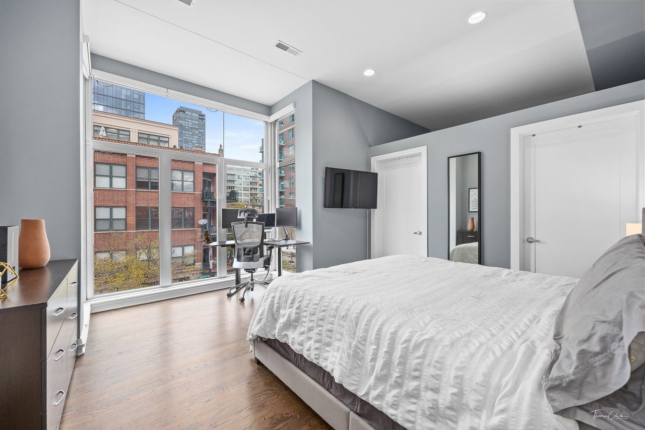 939 W Madison Street Unit: 301