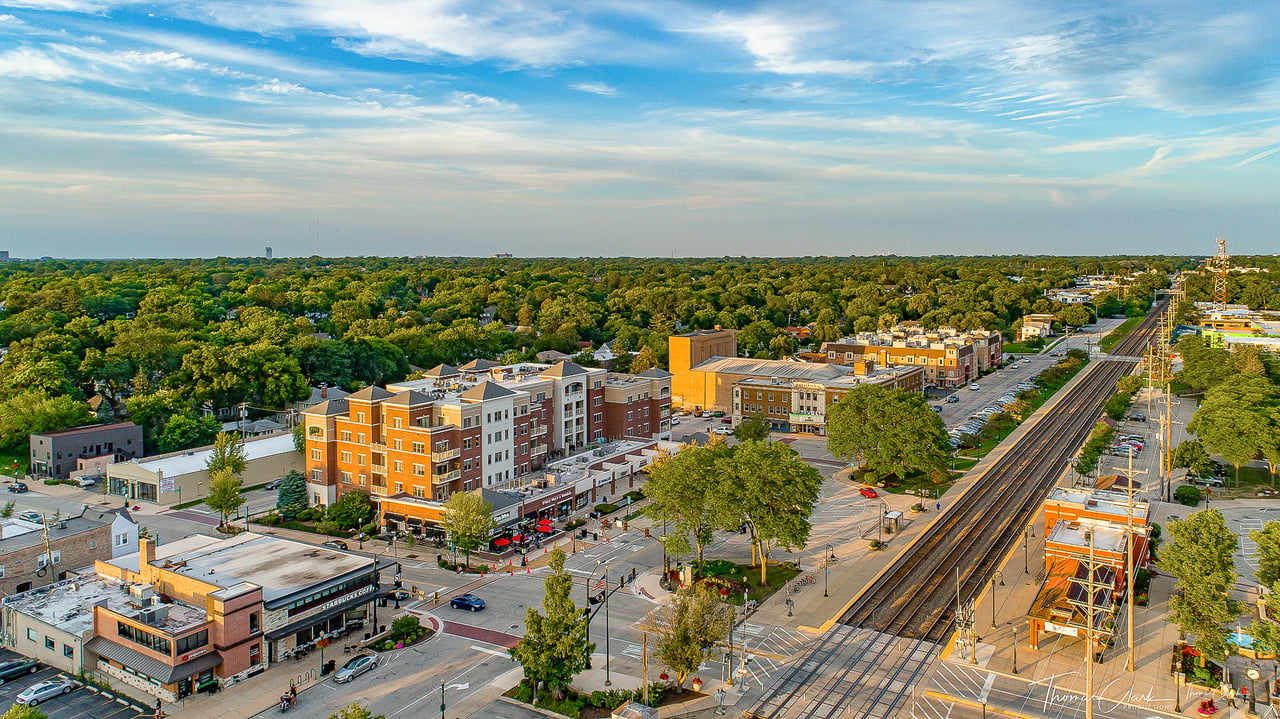 Premier Downtown Downers Grove Restaurant 