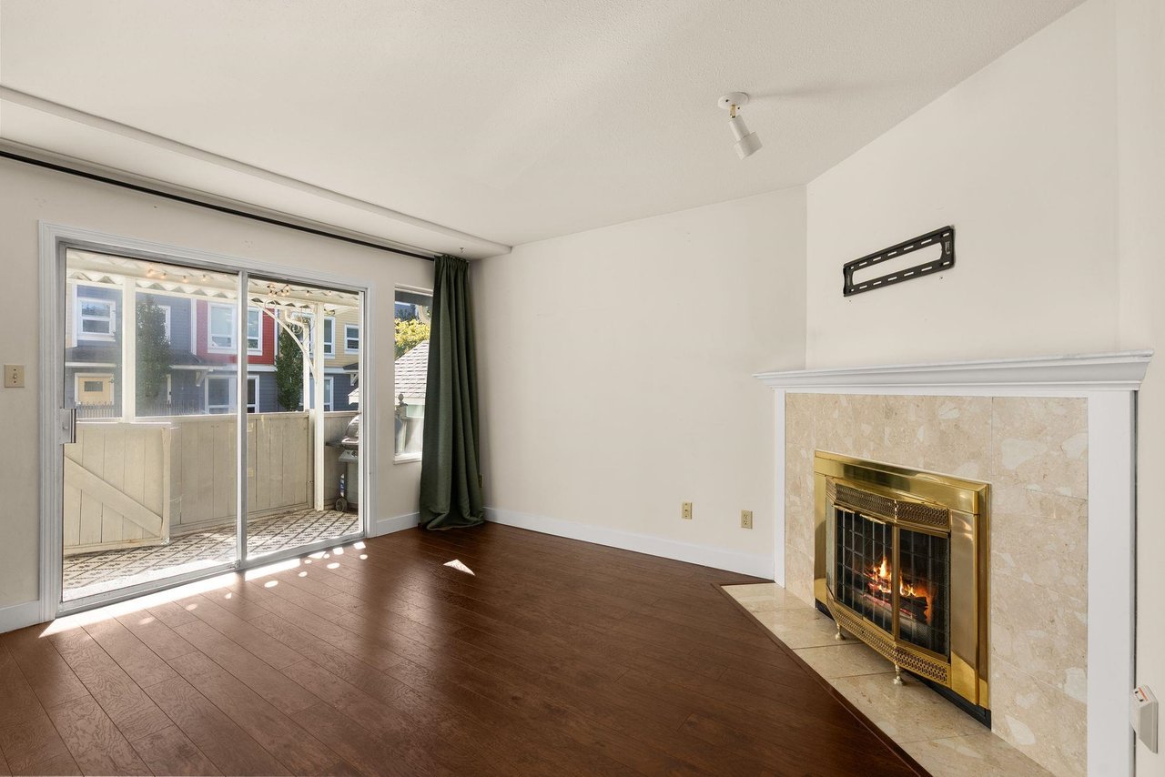 5-4890 48 Ave