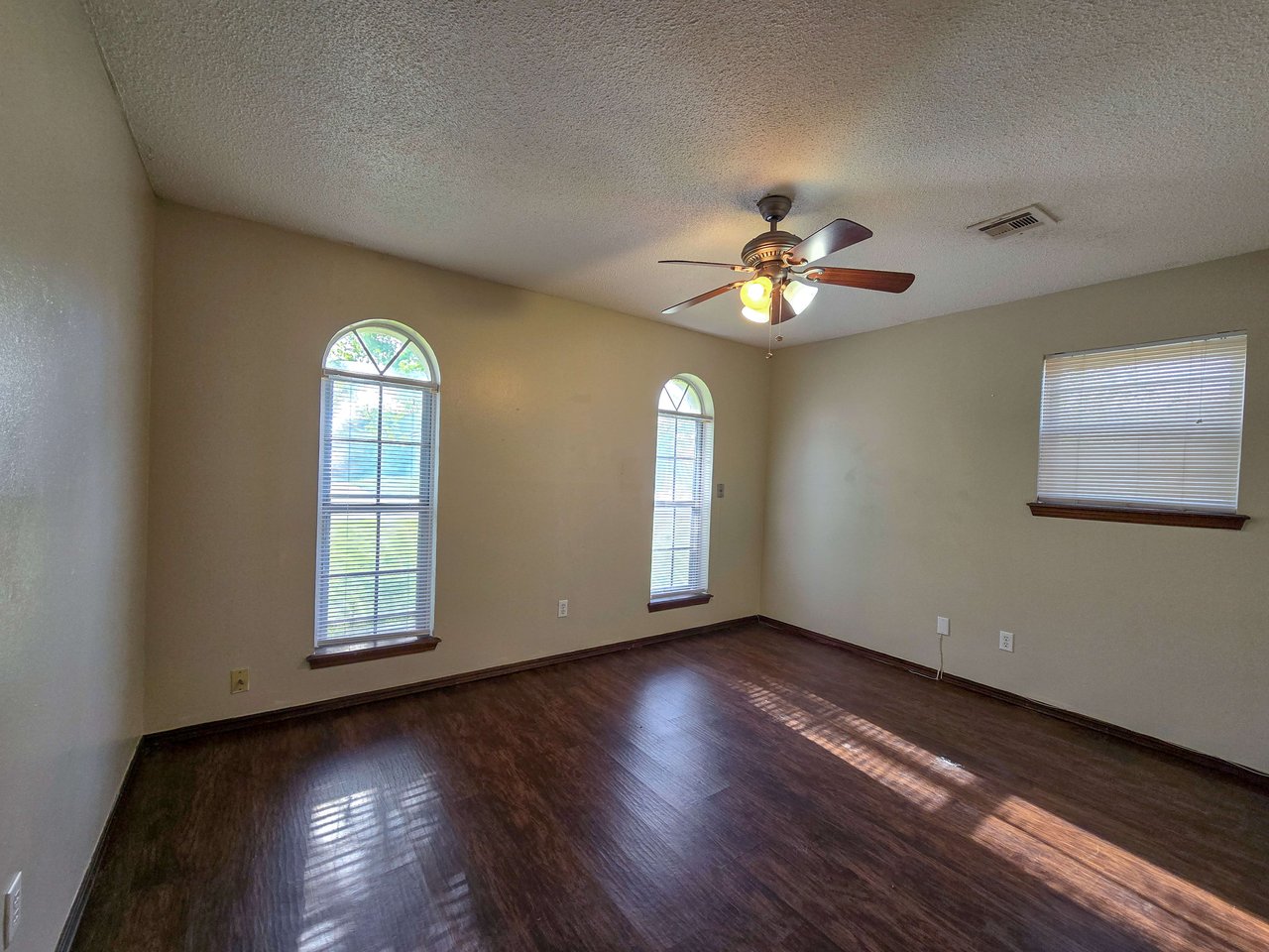 104 Hardesty Dr.