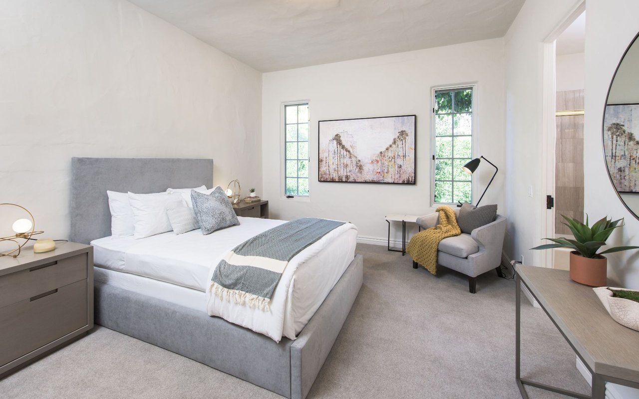 1275 Benedict Canyon Dr