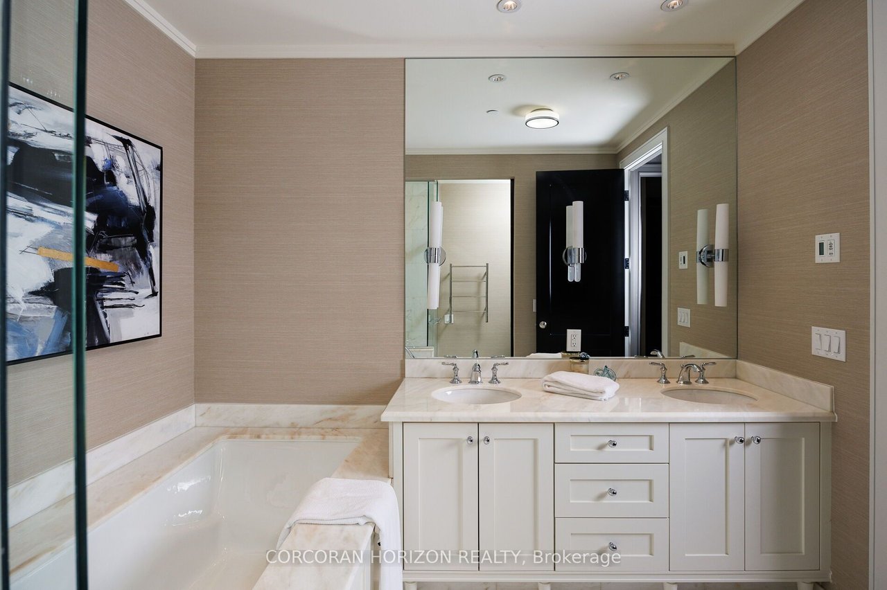 LUXURY AT THE RITZ RESIDENCES
