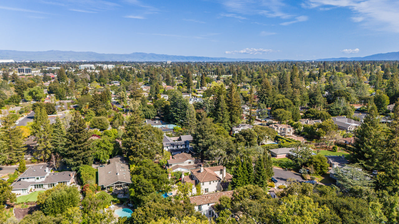 893 Laverne WAY