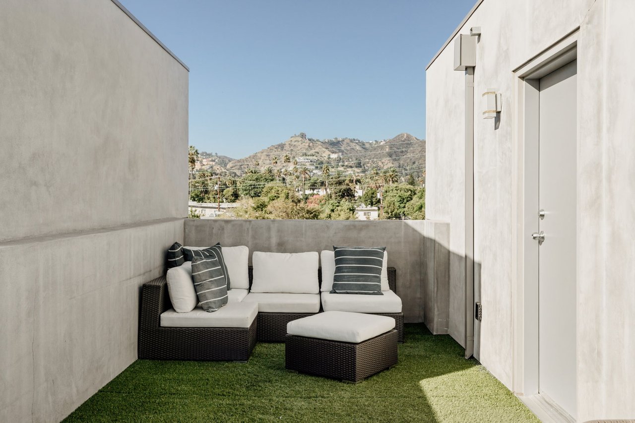 1040 N Spaulding Ave, Unit 4