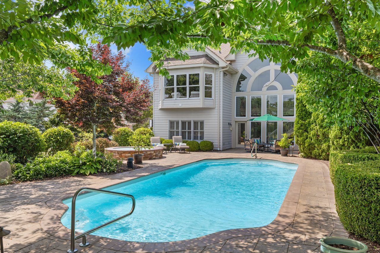 5407 Guinevere Drive