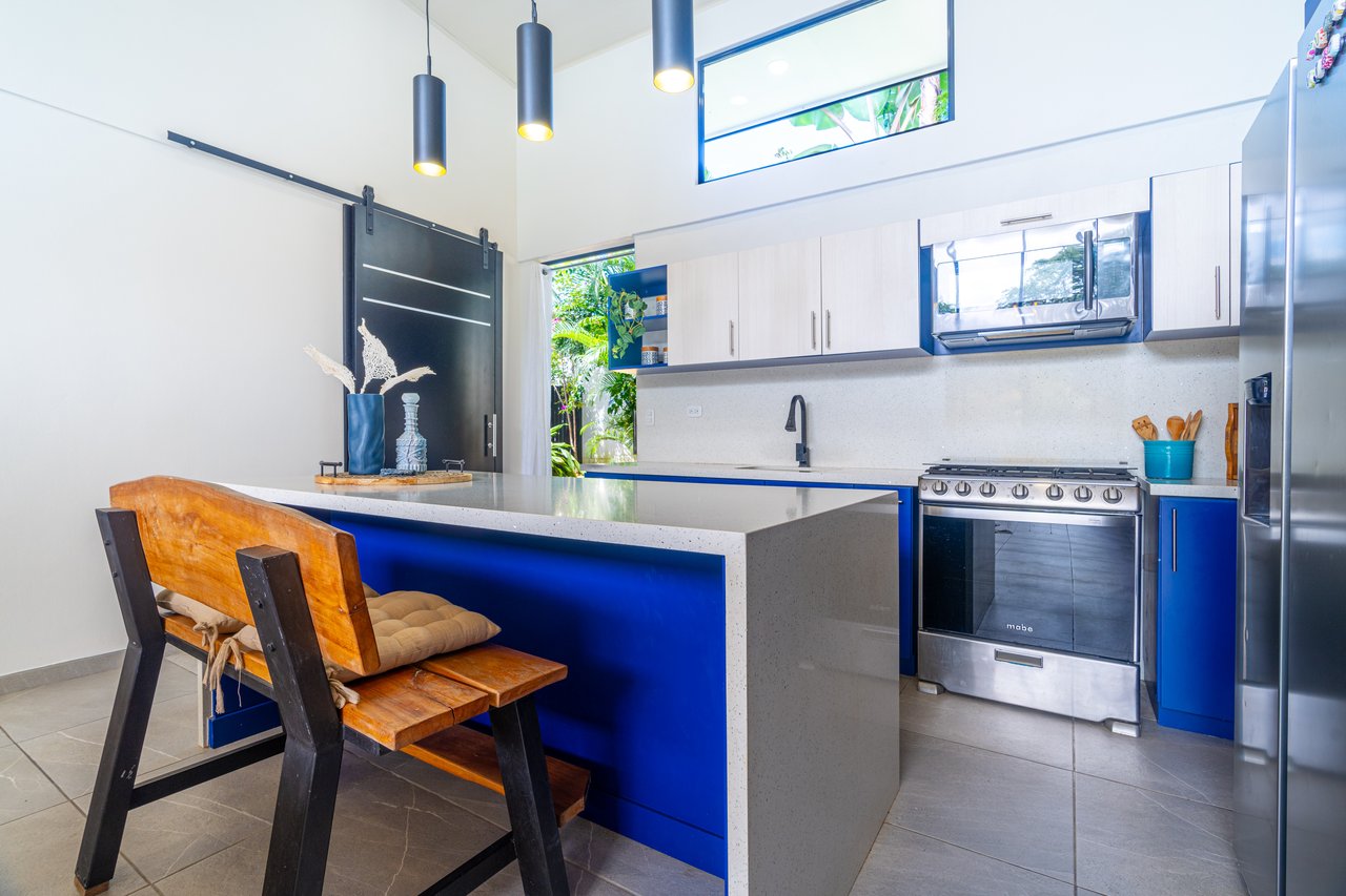 Modern 3 Bedroom Home - Walking distance to it all!