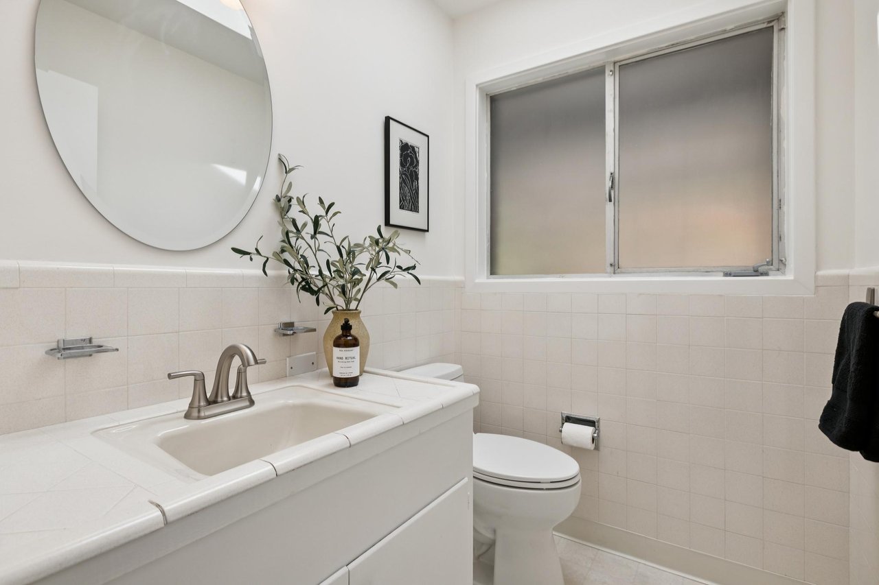 290 Stuyvesant Drive