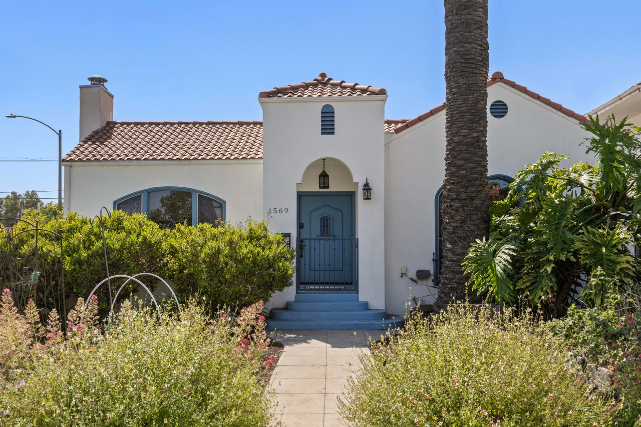 1569 S Orange Grove Ave