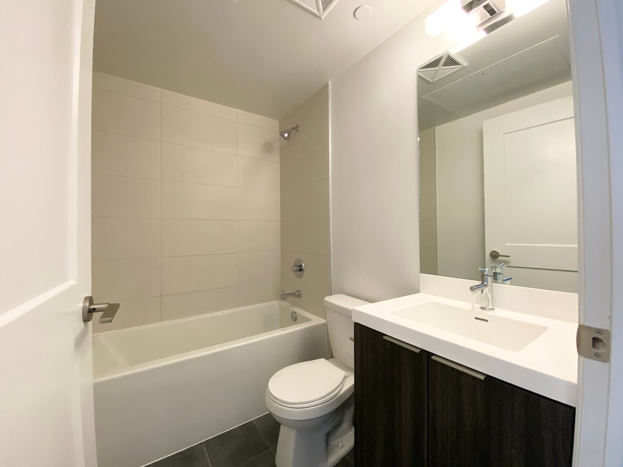 8 Widmer Street 2005