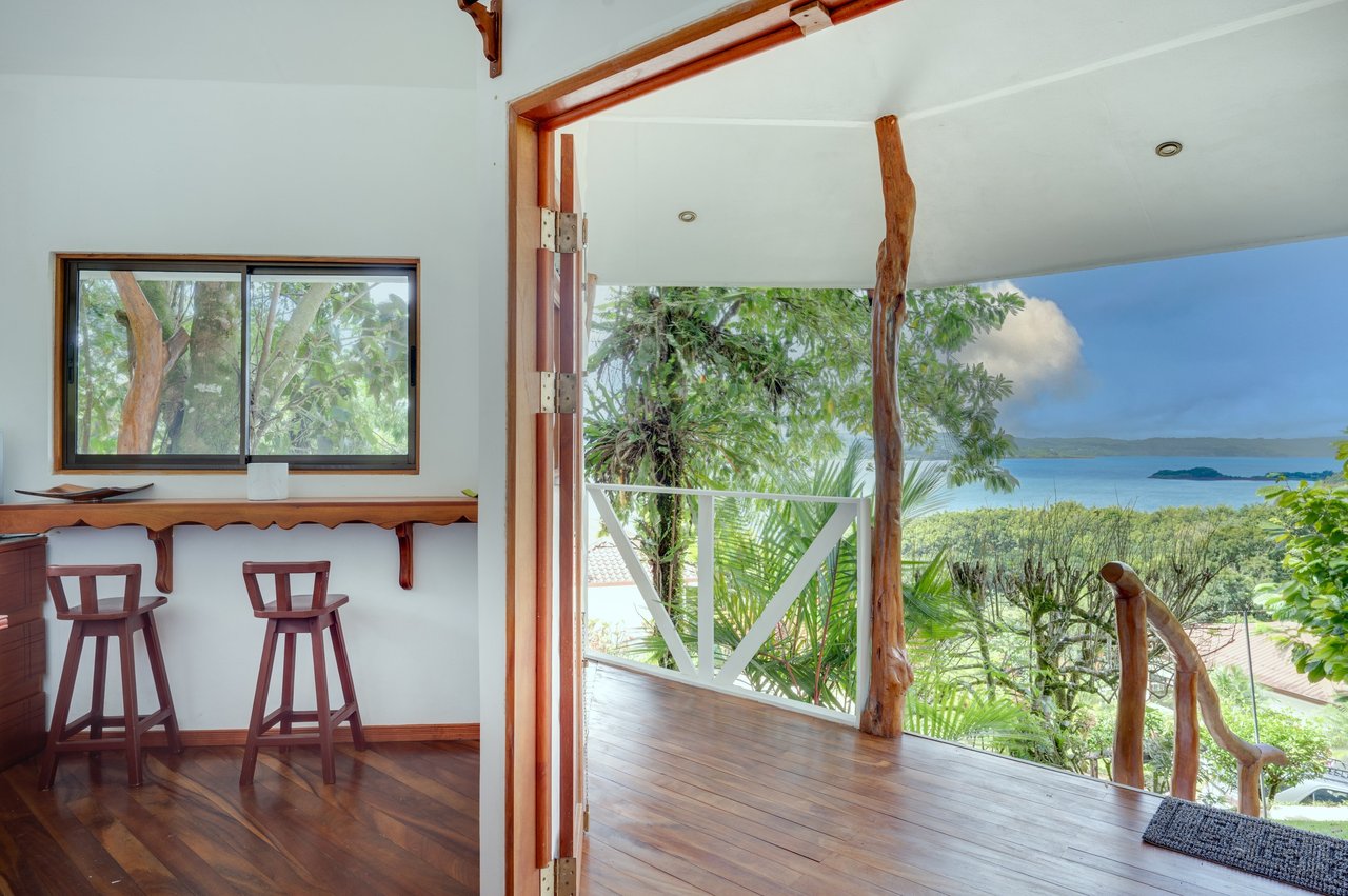 Casa Blanca | Multi-Villa Estate with Lake Views - Nuevo Arenal