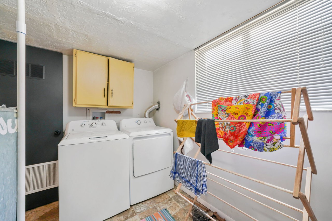 363 E Downington Ave