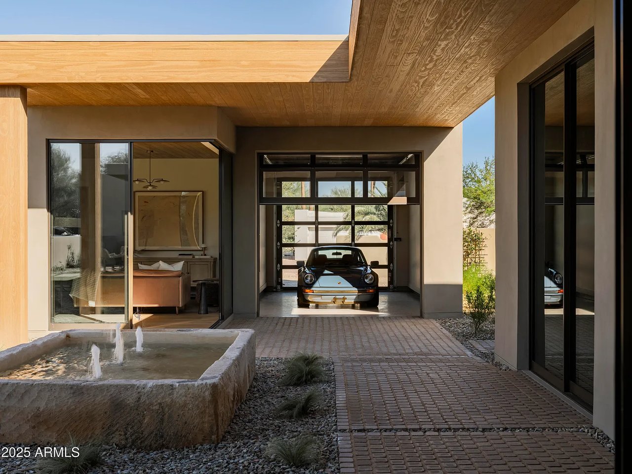 8631 N AVENIDA DEL SOL