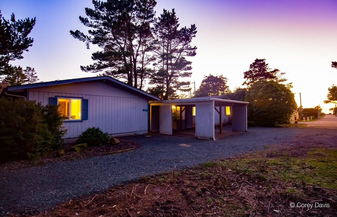 Sold Manzanita cottages at 320 and 340 Edmund Ln represented by Meadow Davis of Home + Sea Realty near the beach