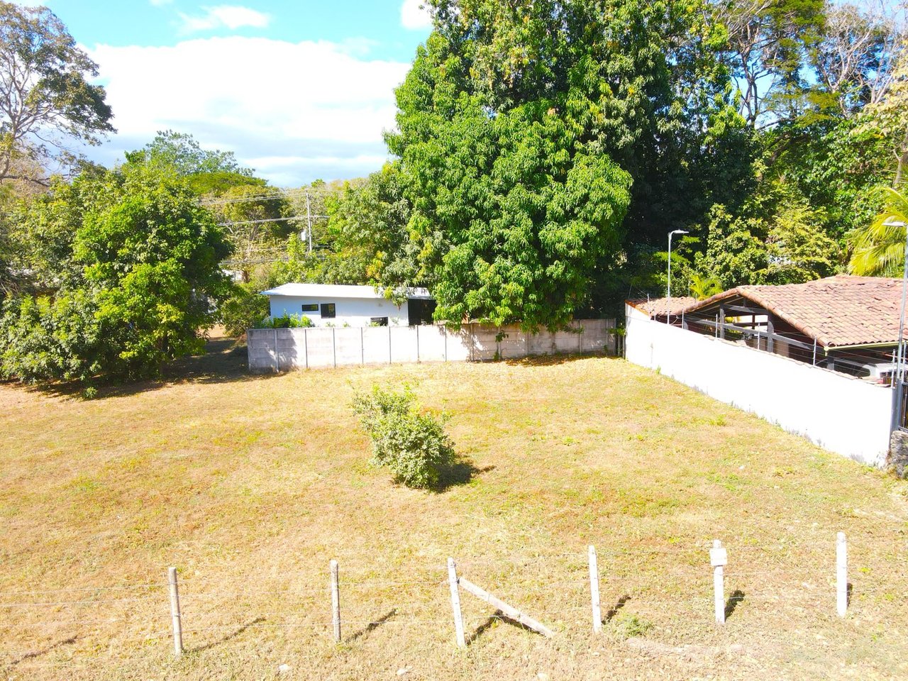 Lot in Surfside Playa Potrero – 800 m from the Beach