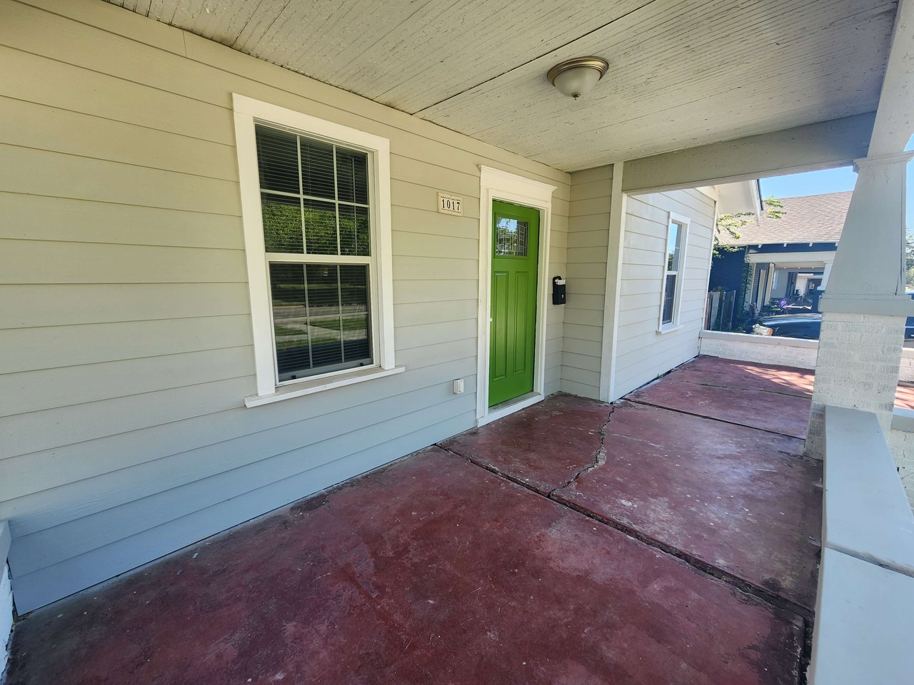 1017 N. Broadway Ave