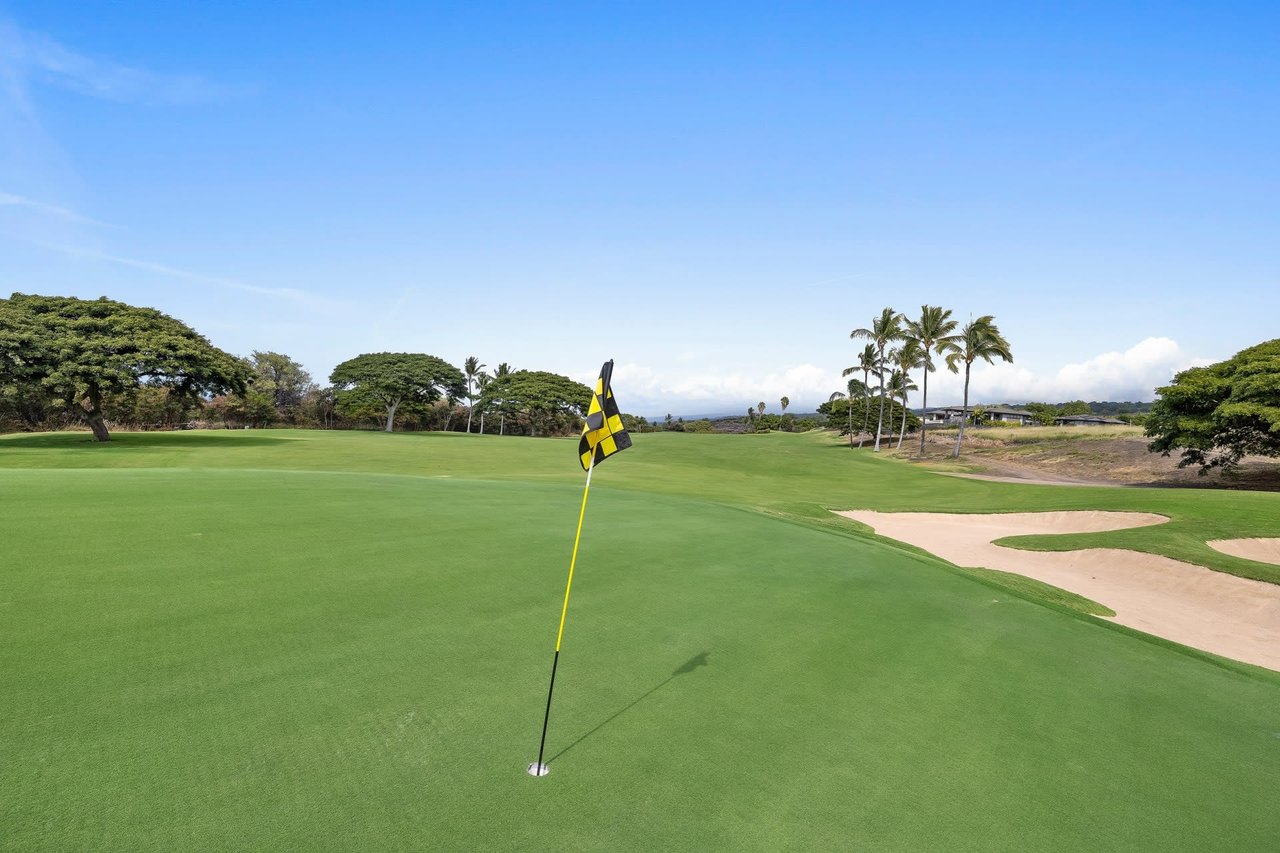 Hokuli’a featured in Travel + Leisure – 13 Best Places to Retire for Golf Lovers