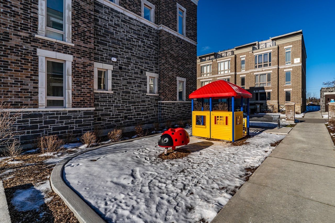 1218-11 Dunsheath Way