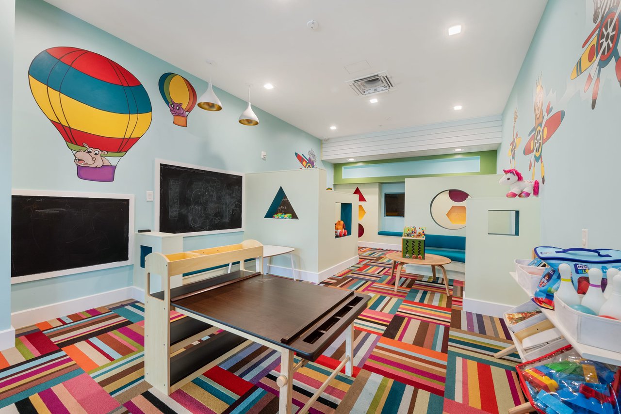 8118 NW 46th Terrace