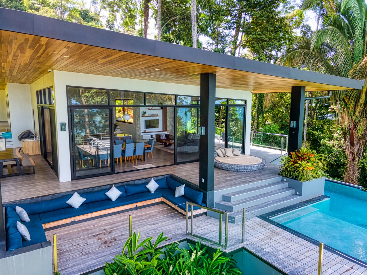 Luxury Ocean View Estate, Dominical, Puntarenas