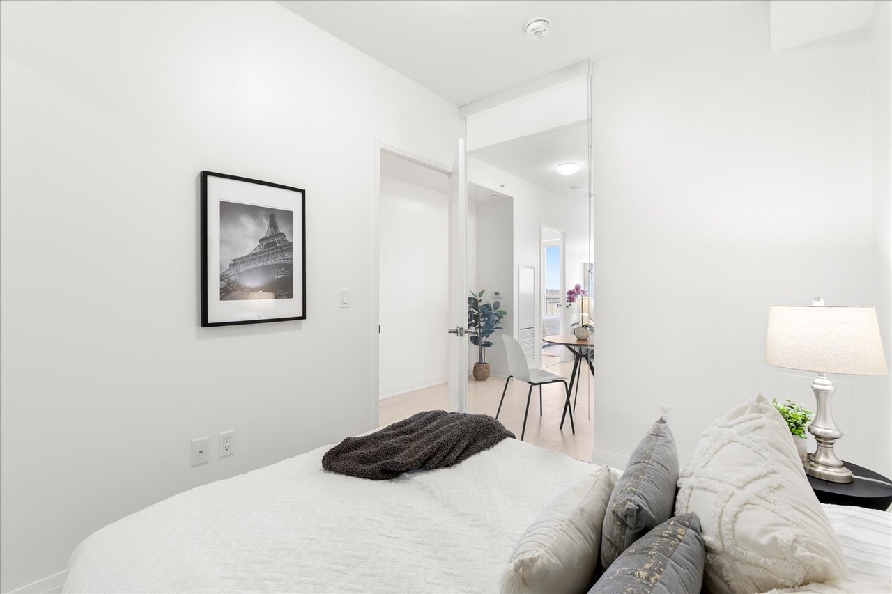 #1009-10 Gibbs Road 