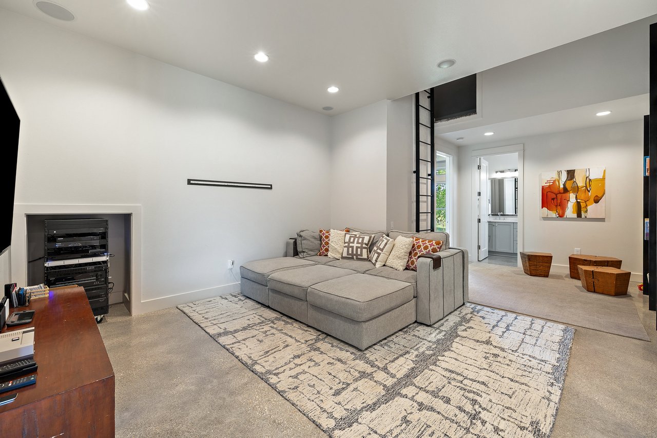 4813 Twin Acres Road
