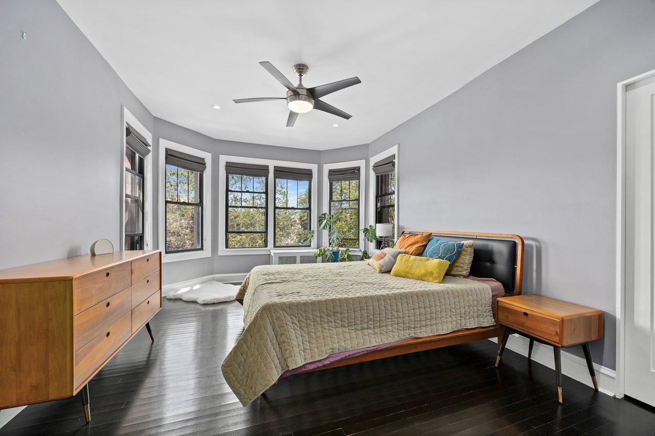 7631 N Eastlake Terrace Unit: 2A-3A