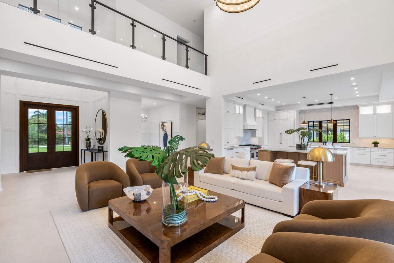 Beautiful Modern Farmhouse in Glenvar Heights