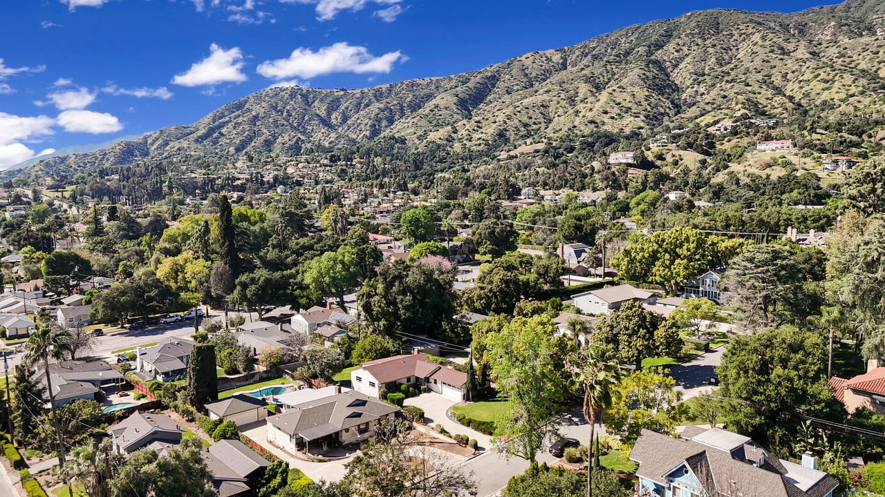 617 N Vista Bonita Avenue