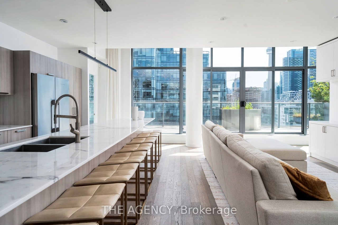 KING WEST LUXURY 