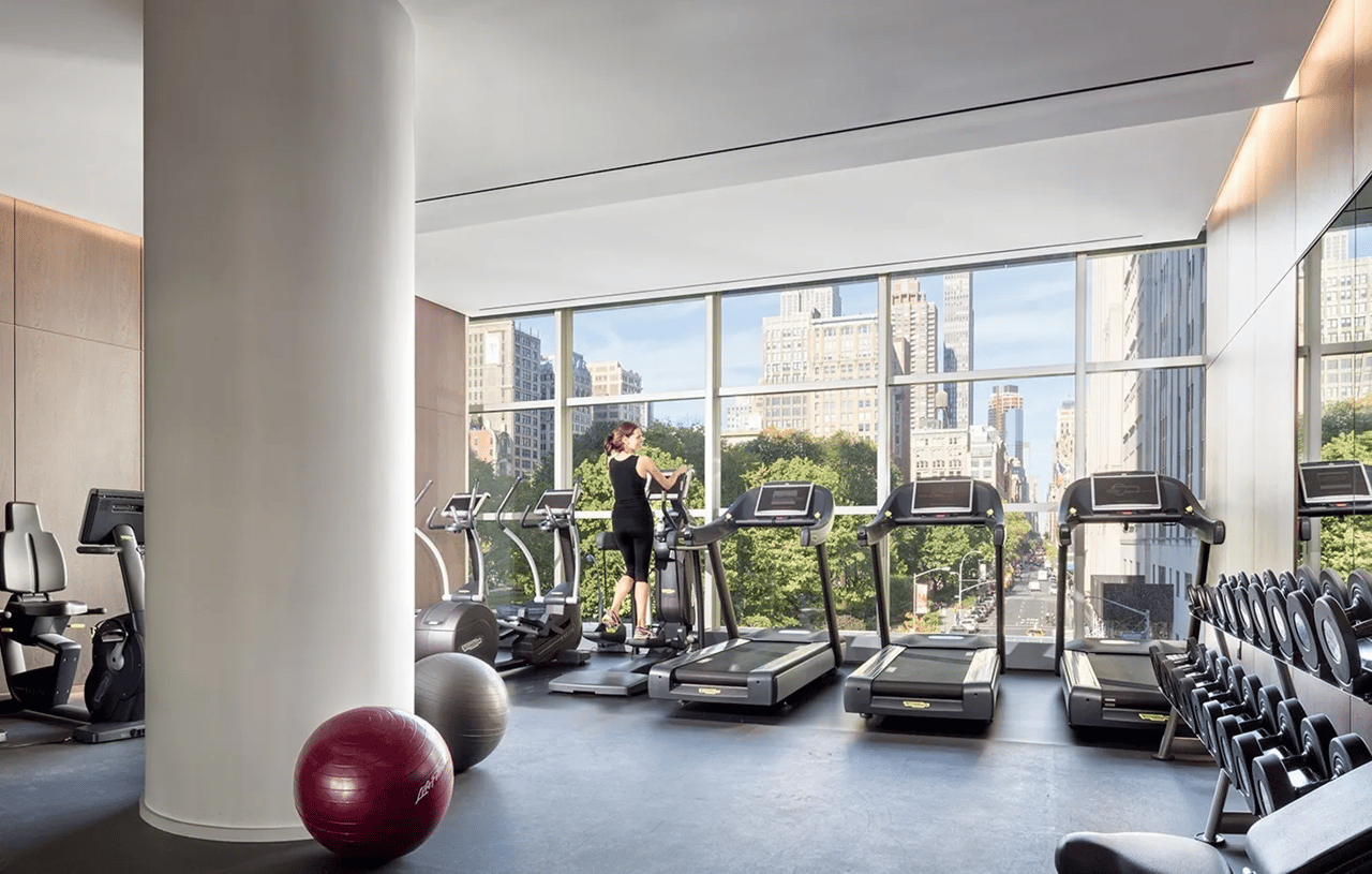 23 East 22nd St #21A