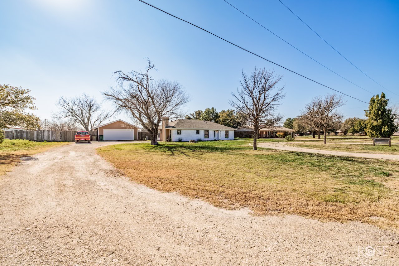 2733 Janie Ln