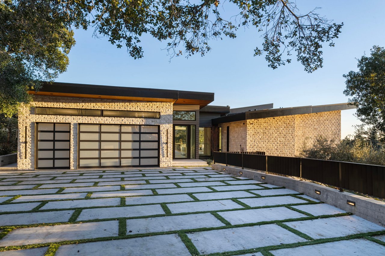 105 Canyon Drive
