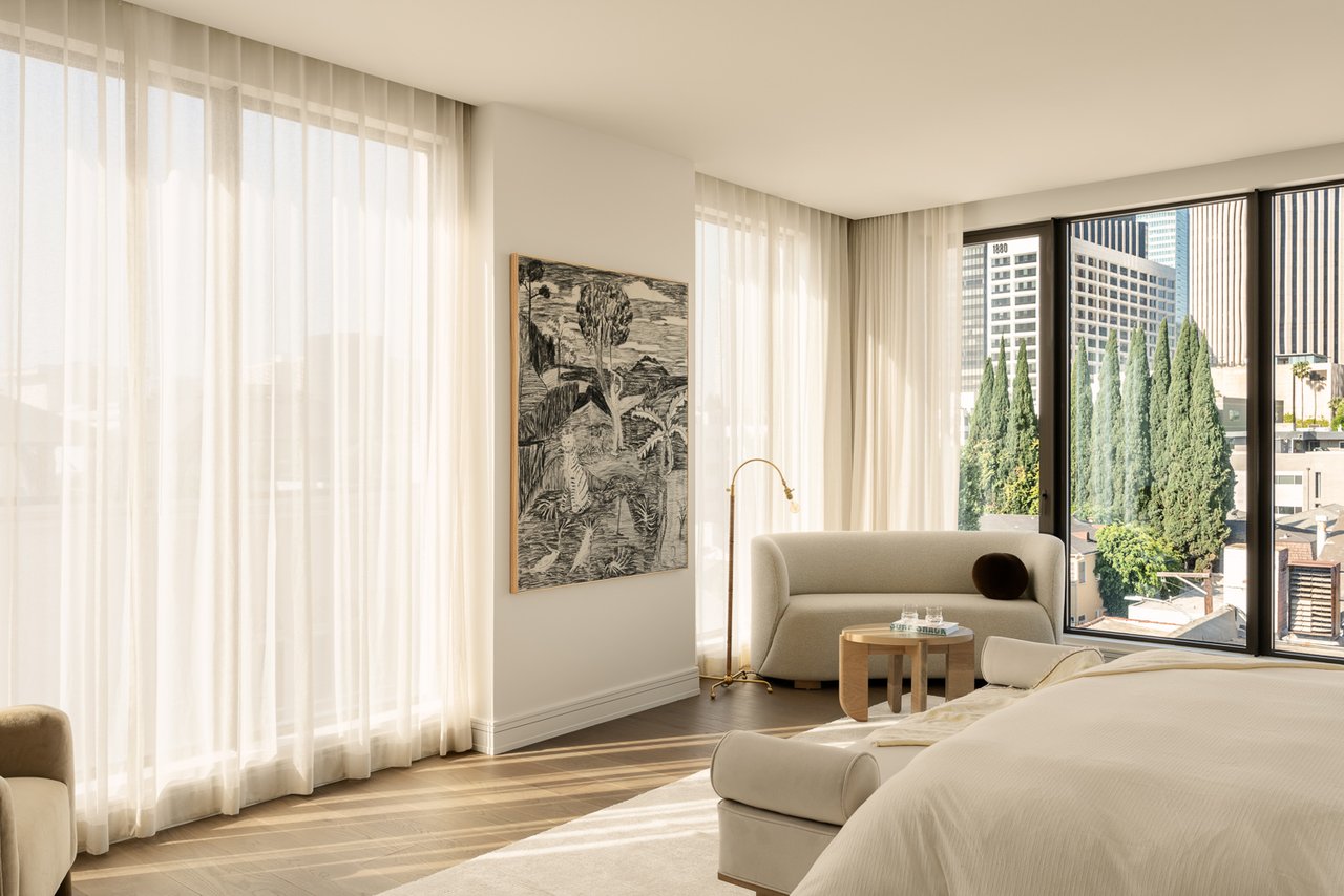9900 S Santa Monica Blvd Unit: PHE
