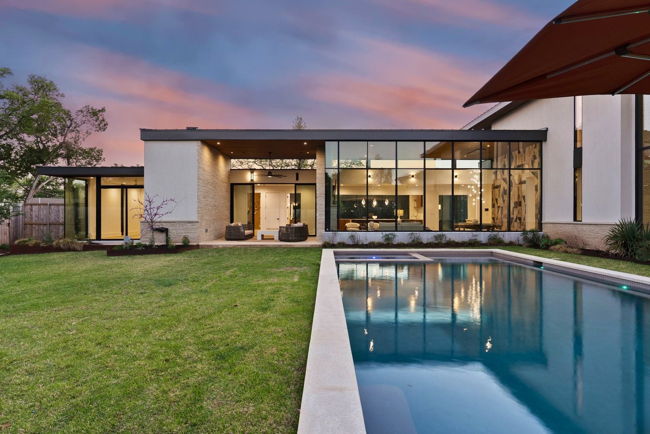Architectural Elegance in Westlake