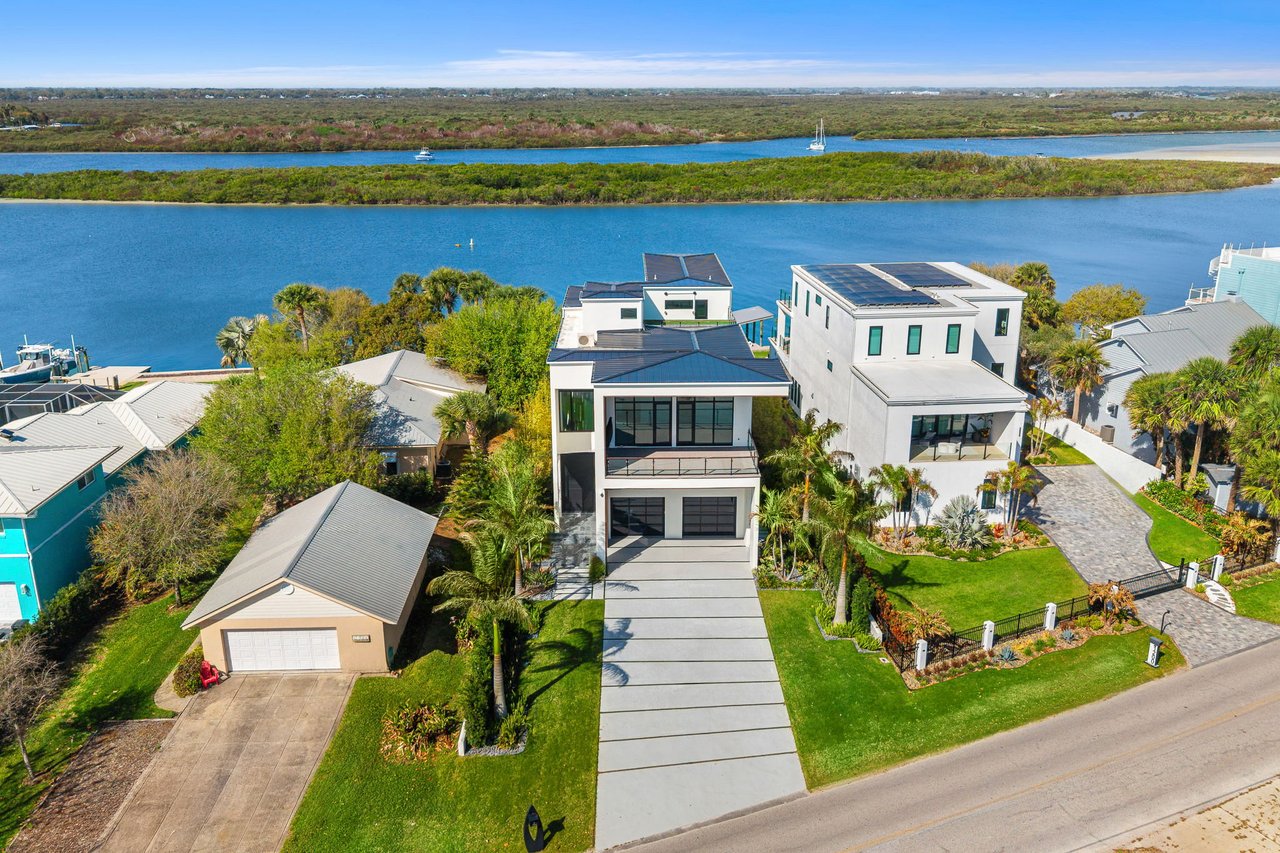 1194 N Peninsula Ave New Smyrna Beach, FL 32169