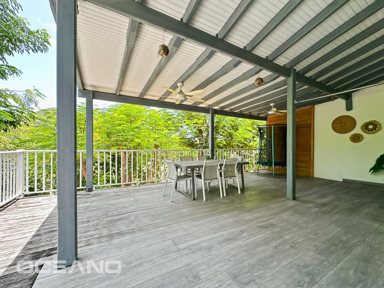 Cozy Home with Mezzanine and Large Terrace – Orient Bay