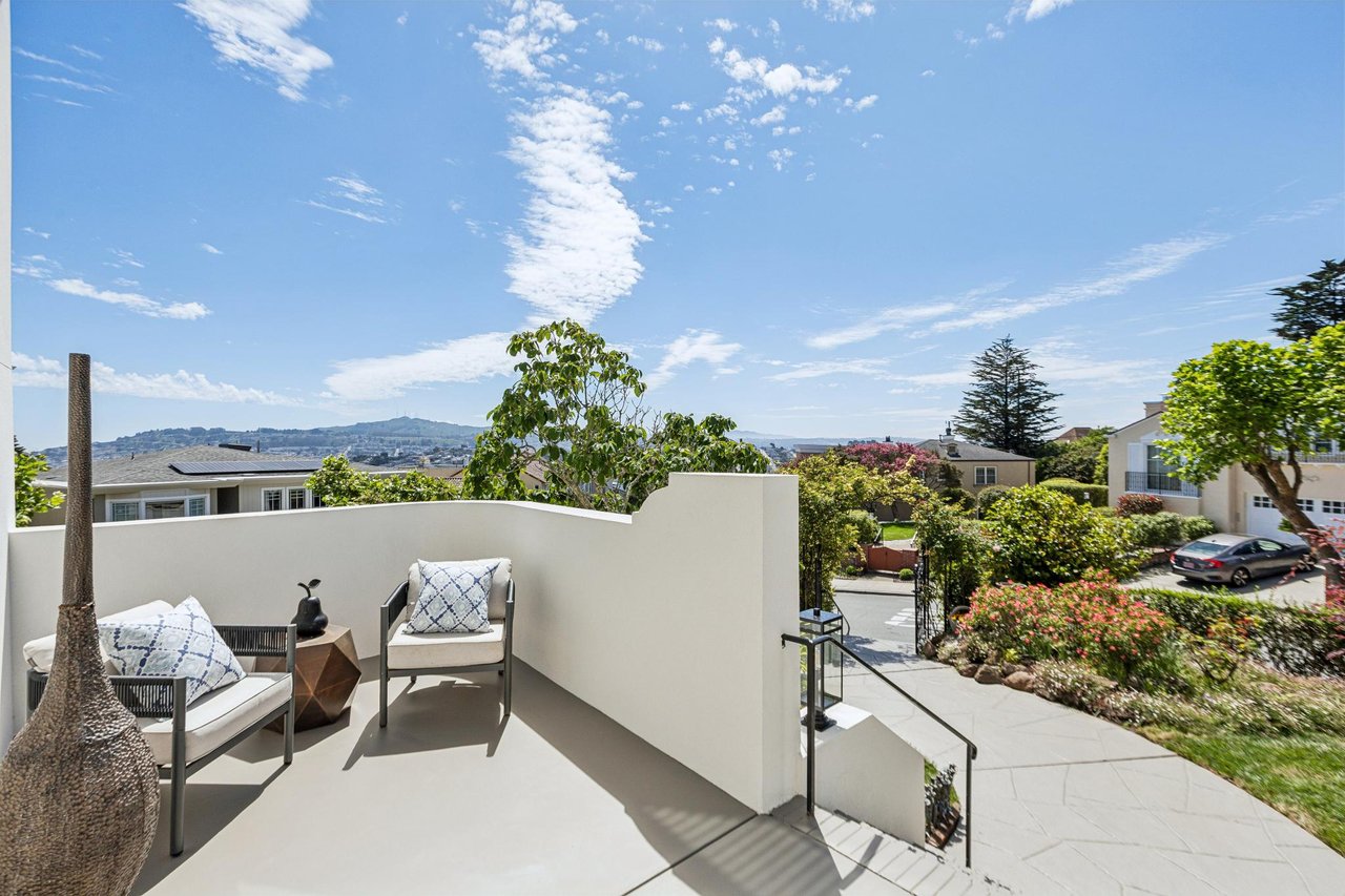 Multiple Offers! 299 Maywood Drive | Monterey Heights