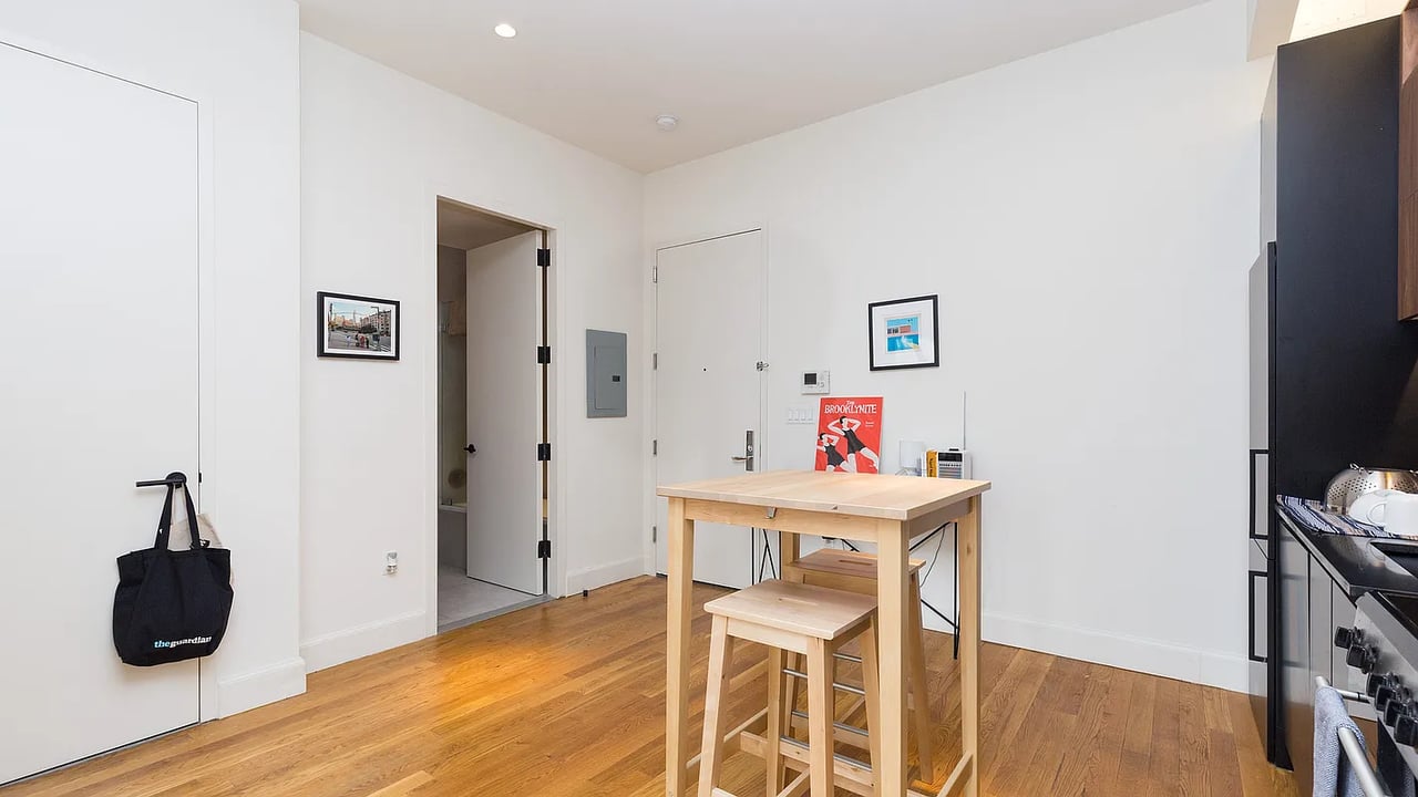 1 Duffield Street 203