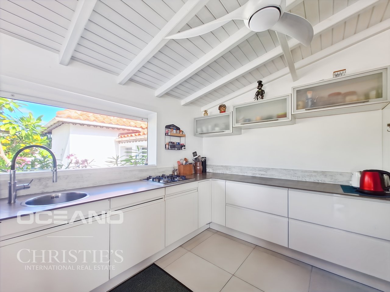 Exceptional Villa – Panoramic Ocean View (Oyster Pond)