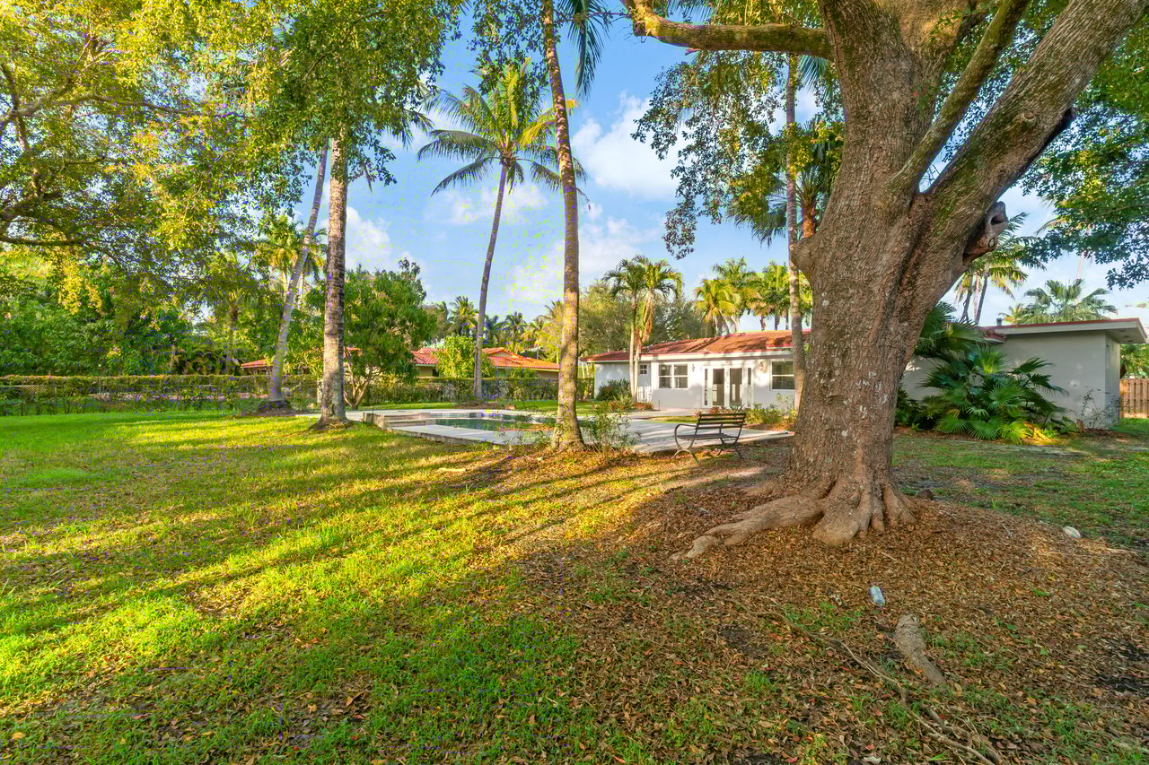 New Rental Opportunity in North Pinecrest