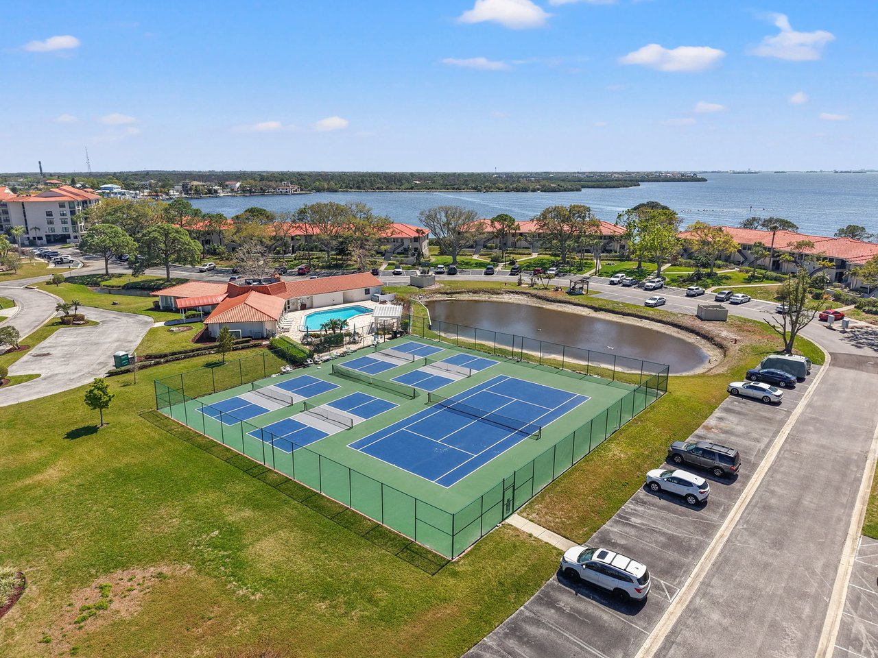 Upgraded 2-Bed Condo in Tarpon Springs with Scenic Views