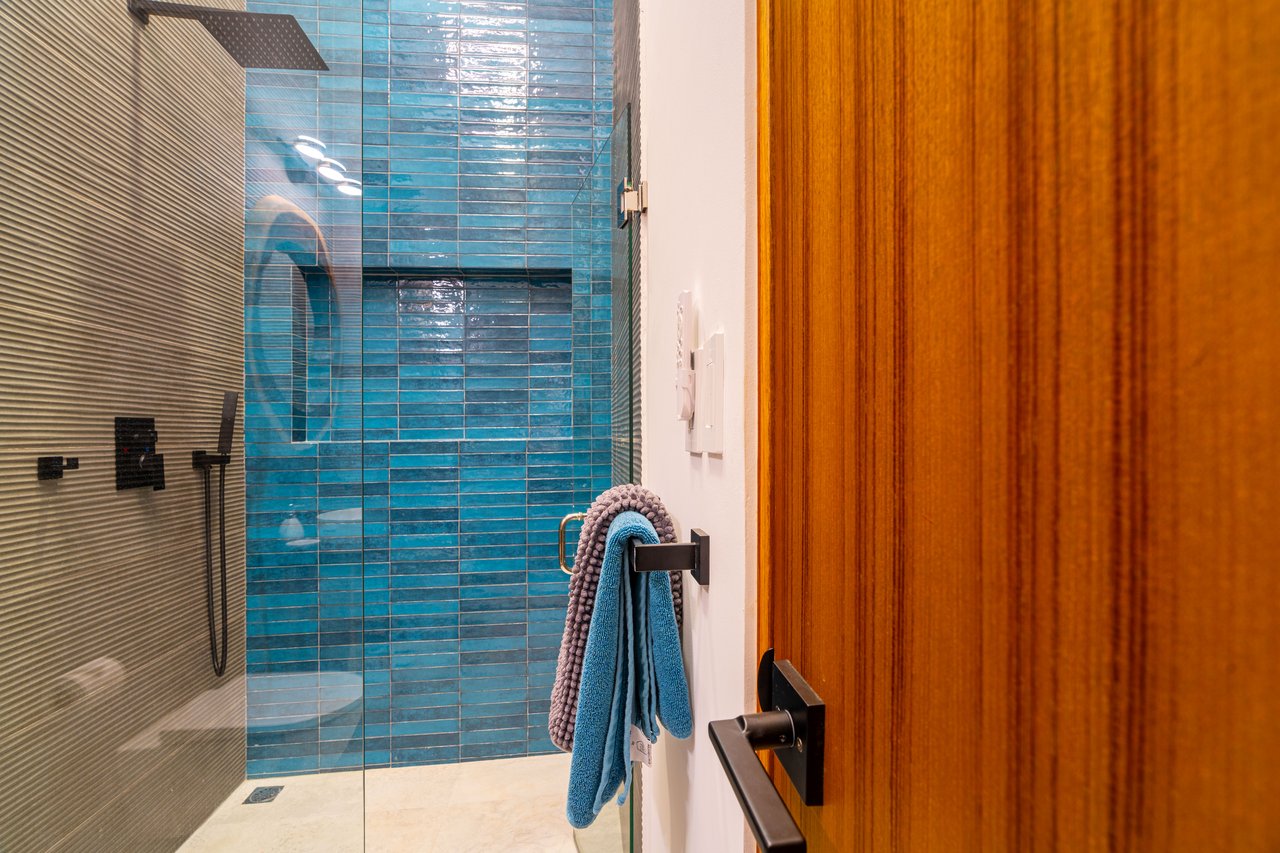 Luxury 4-Bed Home with Ocean & Jungle Views in Ojochal