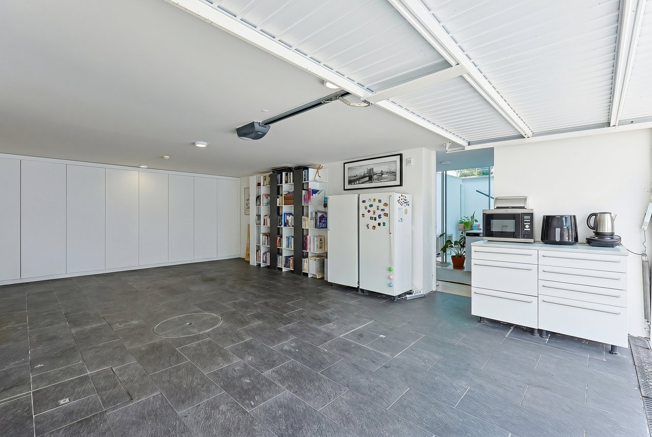 “The Green Villa” – Elegant Luxury Villa with Pool in Carnaxide, Oeiras