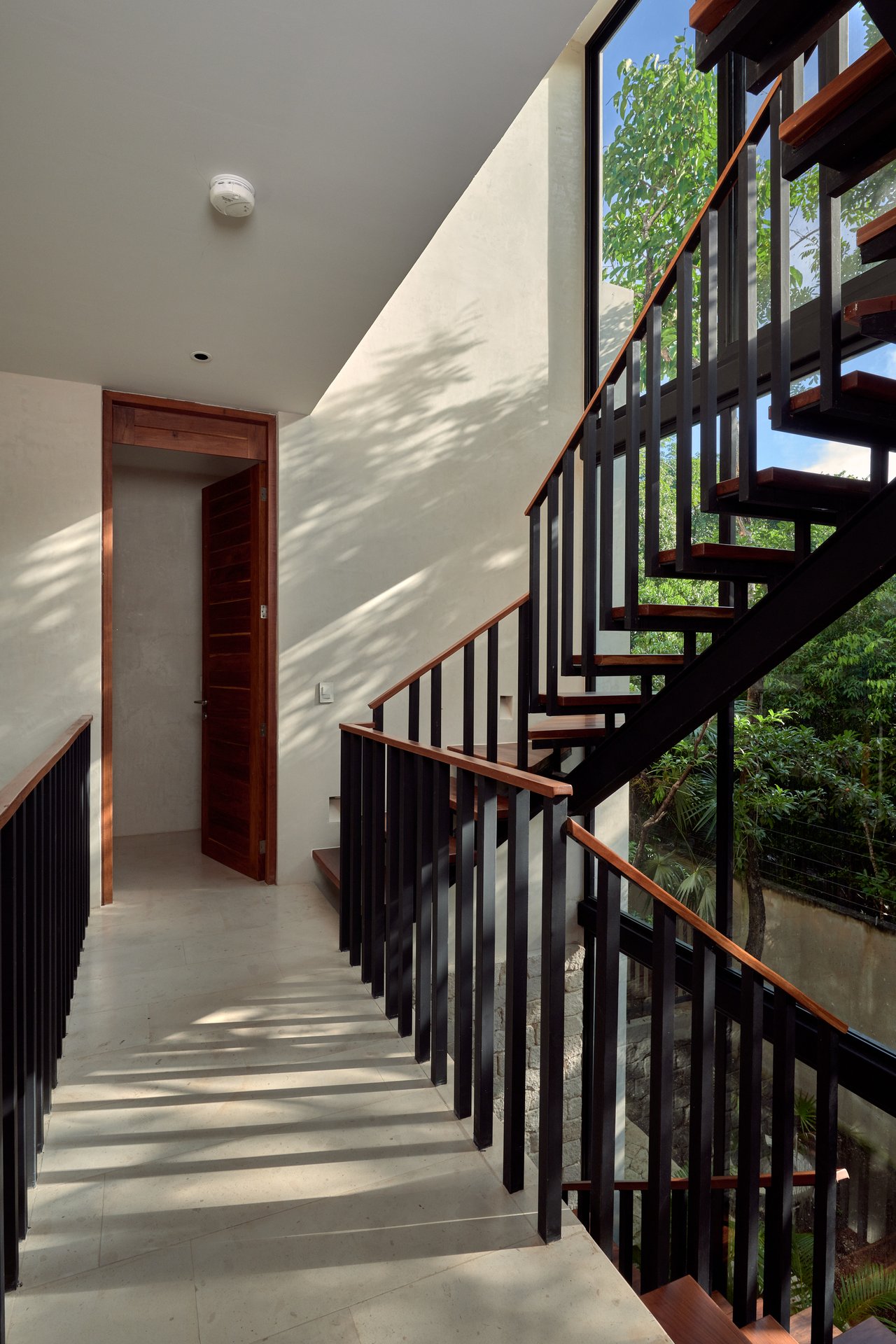 Casa Lucas | 3BR Jungle Villa w/ Rooftop Pool