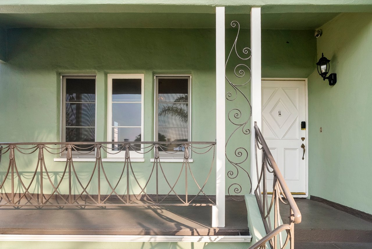 104 N Harper Ave, Beverly Grove